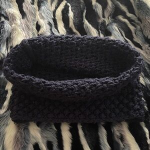 H&M Textured Knit Scarf in Dark Purple